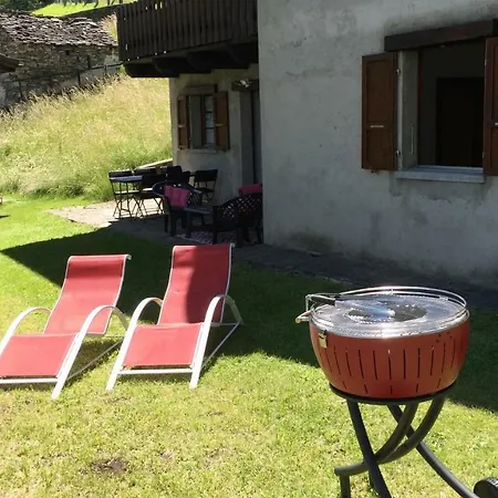 Rustico Ai Monti Apartment *